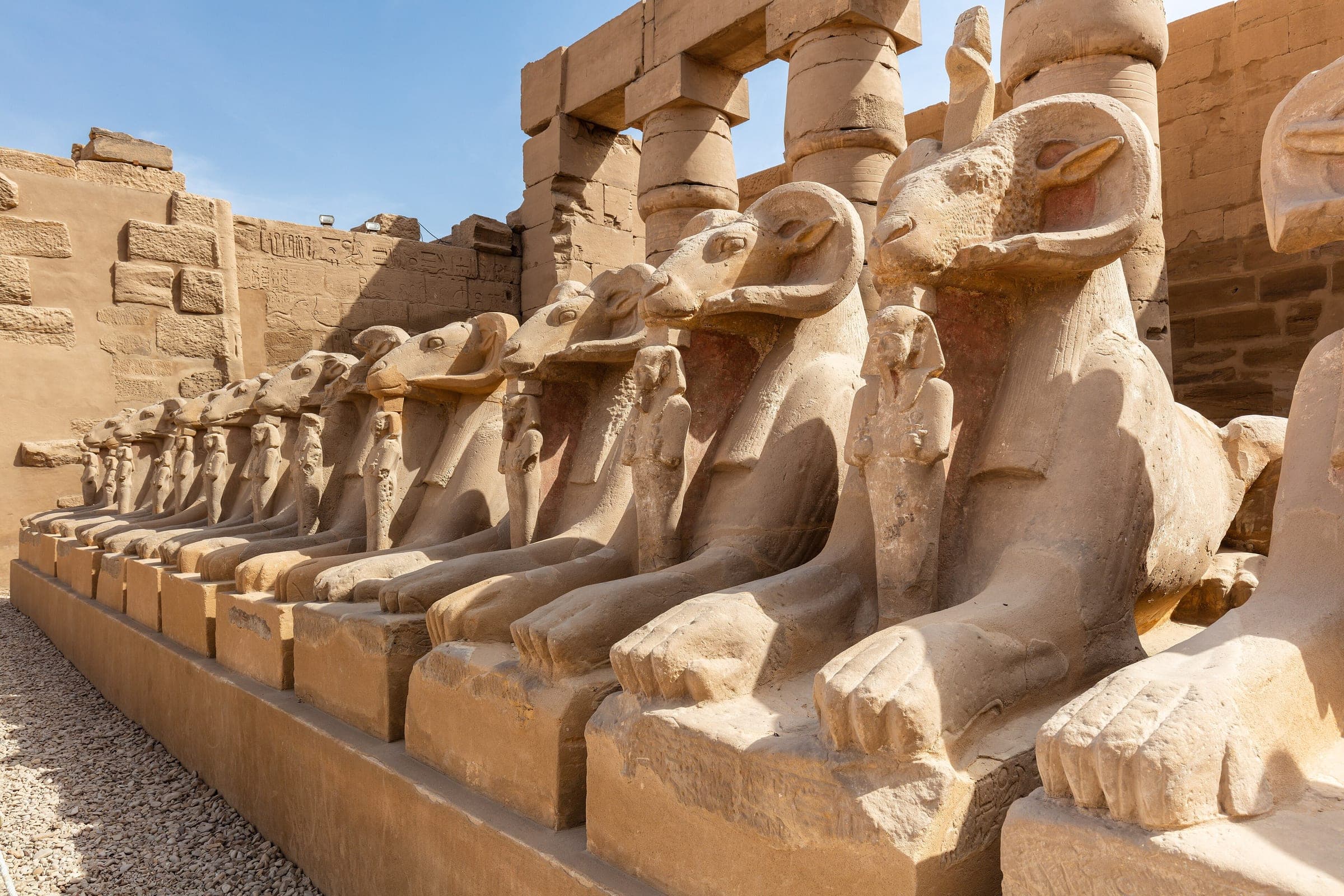 طريق الكباش بمعبد الكرنك
